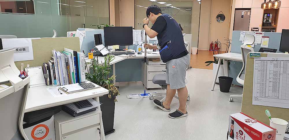 서울 회사 방문 정기적청소하는 중입니다.