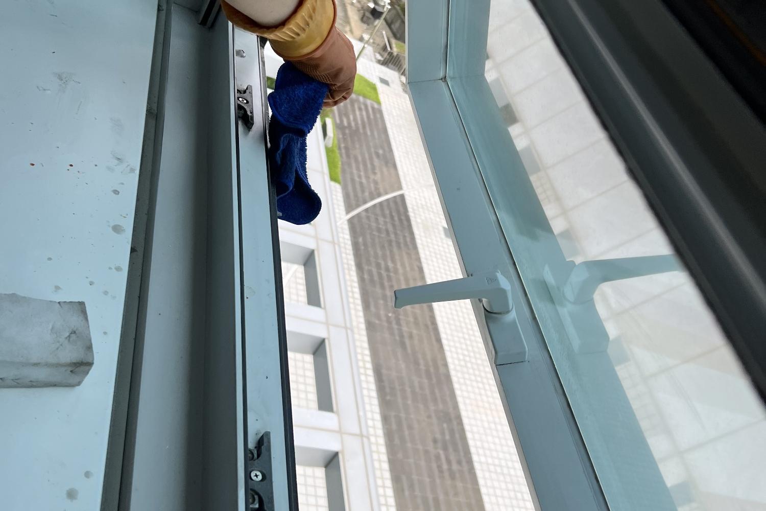 사무실 복도 청소 현장