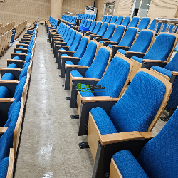 곰팡이 제거제 도포 작업중입니다.